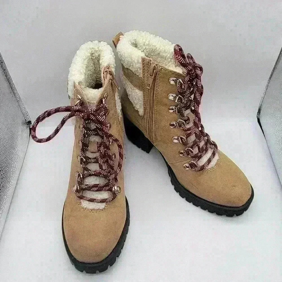 Madden Girl Womens Hayess Faux-Fur Lug Sole Hiker Booties, LT BEIGE, Size 5M - Picture 1 of 11